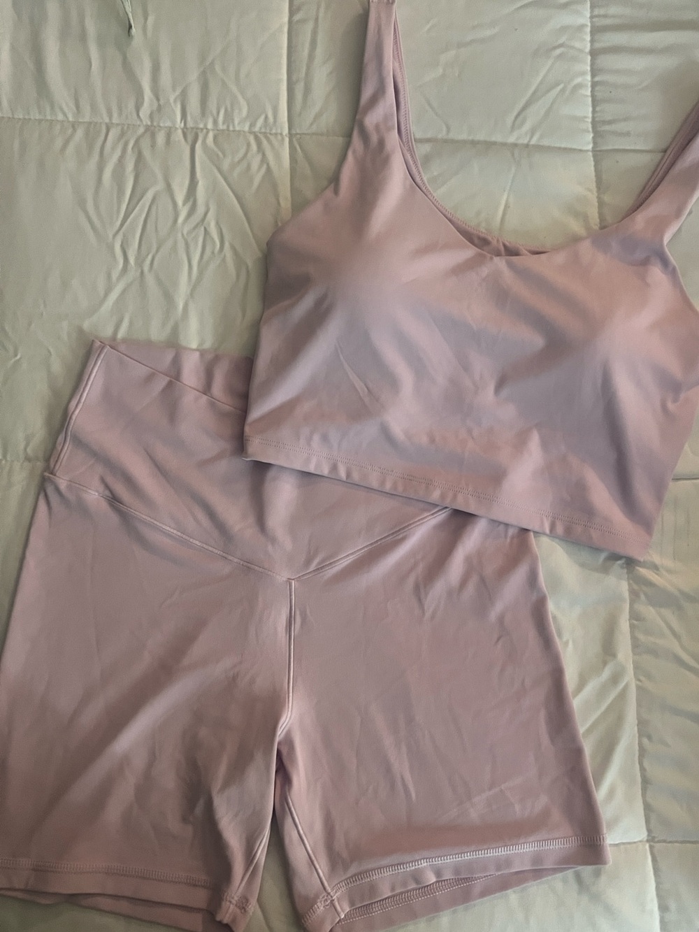 OFFLINE by Aerie Blush Pink Matching Workout Set | Medium Bra & Large Shorts